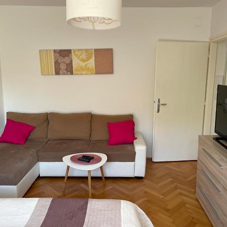 Apartment Beauty Pula Exterior photo