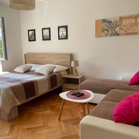 Apartment Beauty Pula Exterior photo