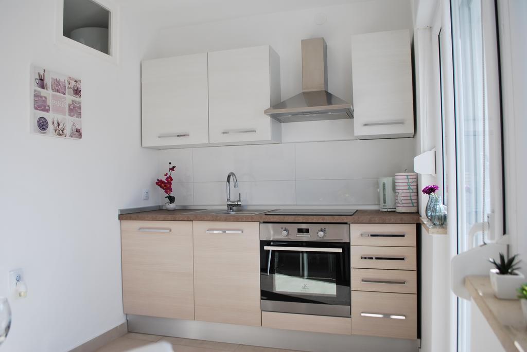Apartment Beauty Pula Exterior photo